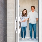 パパ・ママ応援!岸田首相、育児休業給付を手取り10割へ引き上げを発表